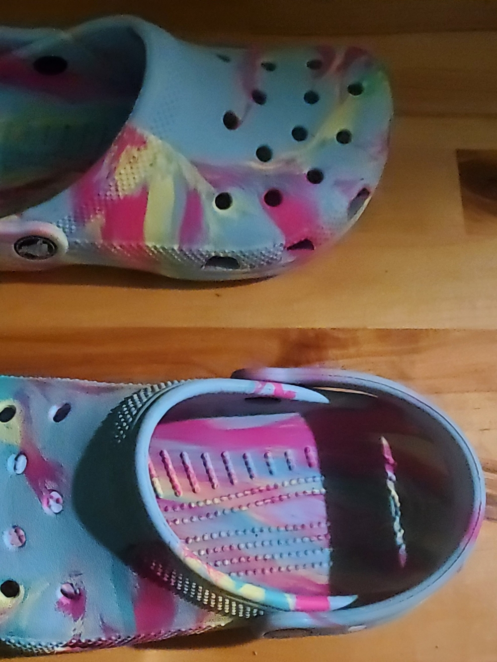 CROCS Kids Light Blue Tie-Dye Style Clog with Pink and Yellow Swirls - Picture 3 of 7